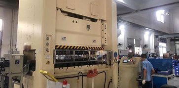 堅(jiān)腦 堅(jiān)腦